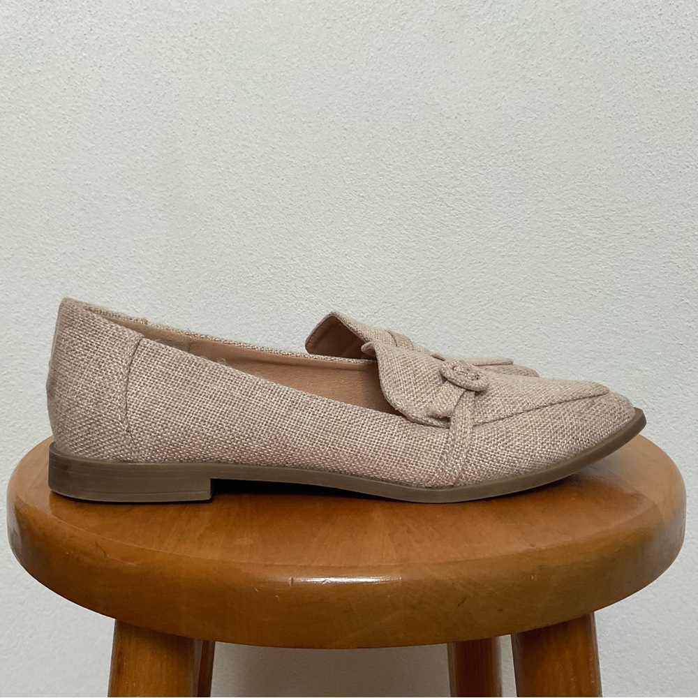 Tinstree Tan Canvas Pointed Toe Loafer with Belt Detail Size 8 Office Career